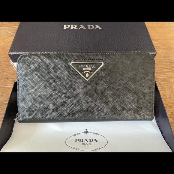 PRADA-AUTHENTIC (NWT) Large Black Saffiano Leather Zip Around Wallet - Picture 13 of 15